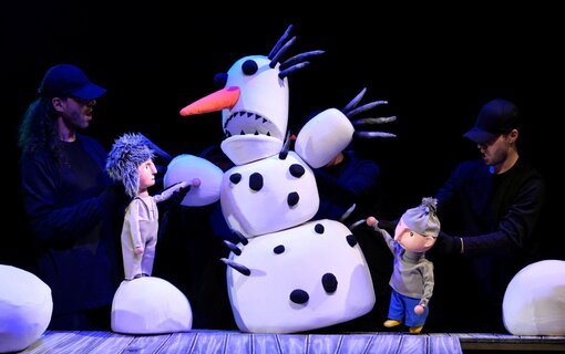 Čtvrteční rituál pro milovníky loutek